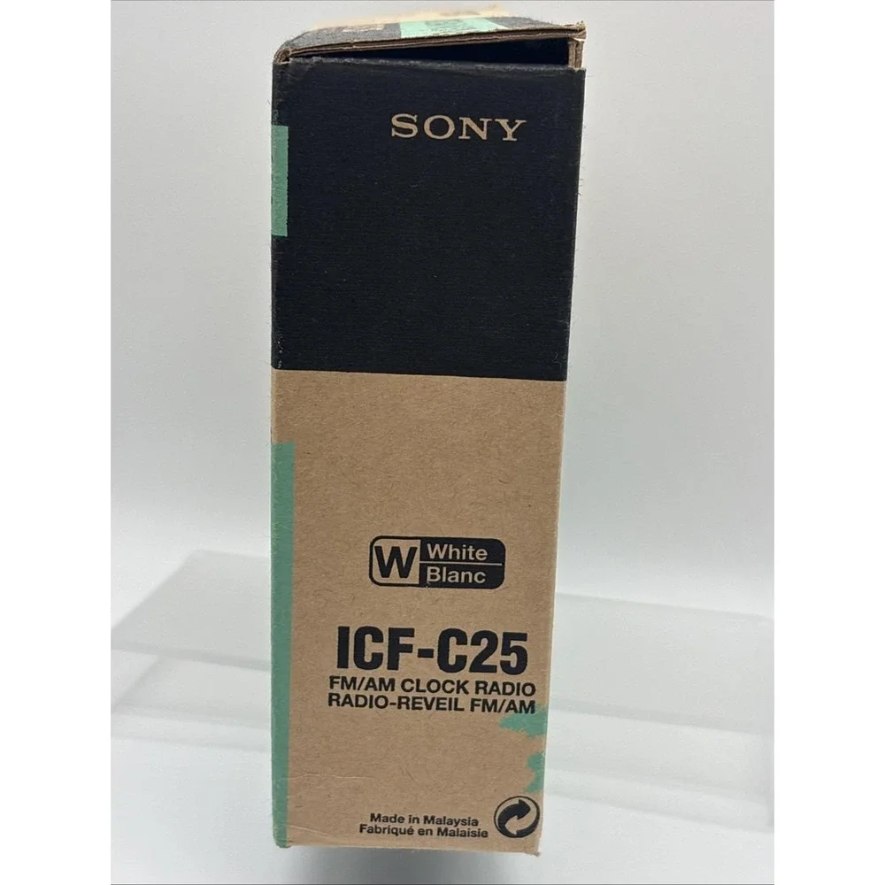 Sony Dream Machine Model ICF-C25 Clock Radio AM/FM Alarm White Vintage Open Box